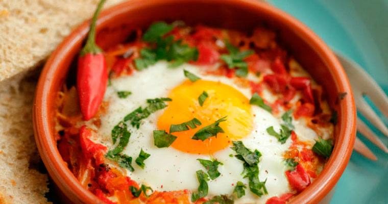 Huevos al plato vegetarianos